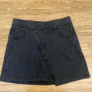 NWT Halara Black mini skirt asymetrical design